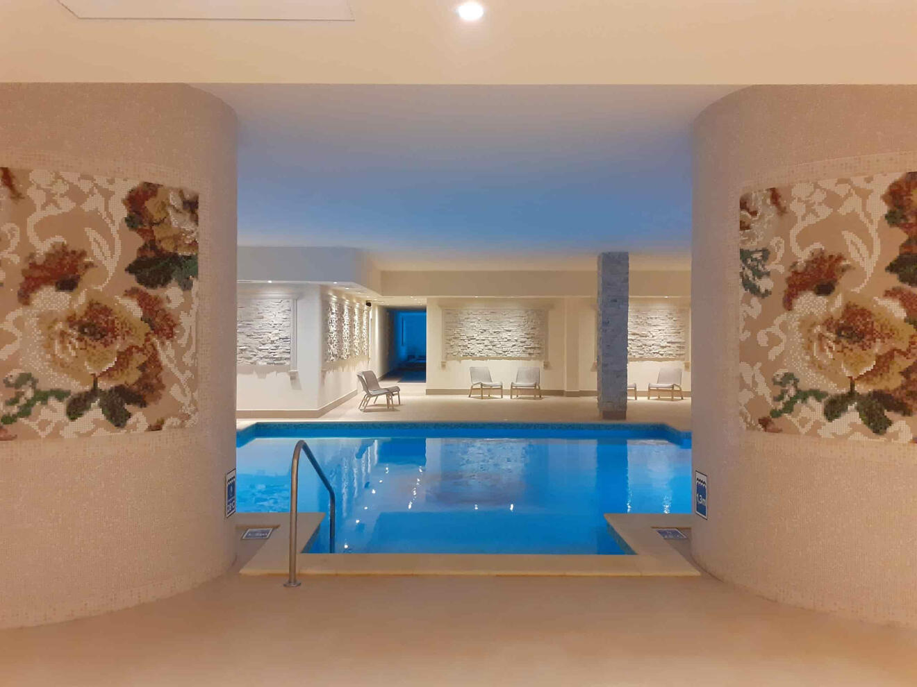 Piscina interioara SPA Piscina interioara SPA
